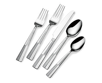 International 20 Piece Flatware Set