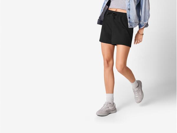 Ladies' Shorts