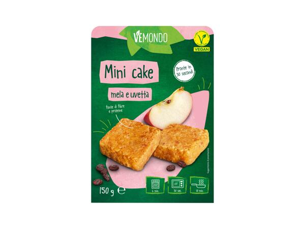 Apple and Raisin Mini Cake