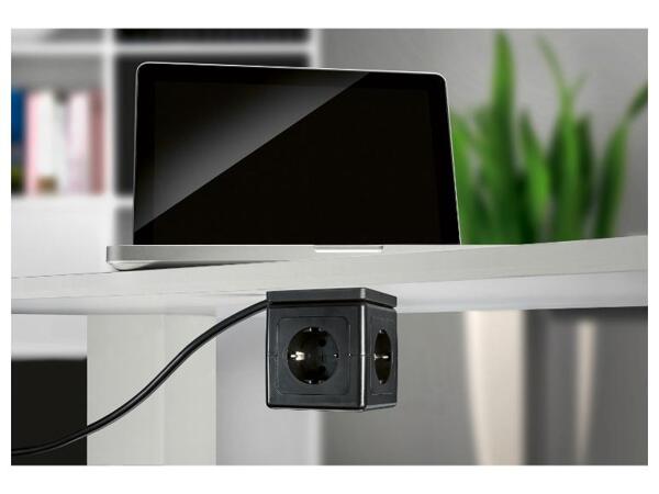 Zásuvková kostka s USB porty