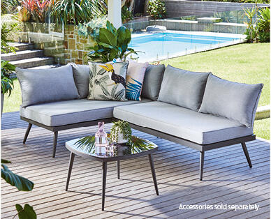 Outdoor Lounge