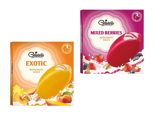 Glace avec coulis de fruits