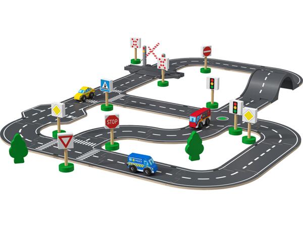 Playtive(R) DŘEVĚNÁ STAVEBNICE MĚSTO / ZÁVODNÍ DRÁHA
