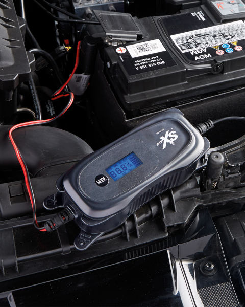 AutoXS Car Battery Charger