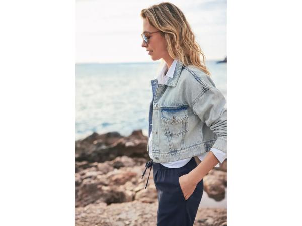 Ladies' denim jacket