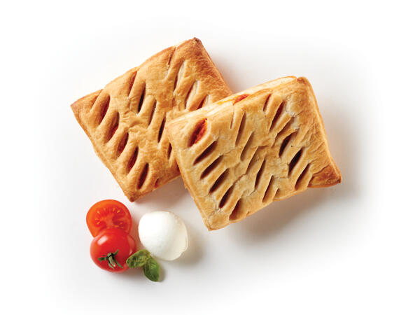 Puff Pastry with Tomatoes and Mozzarella Cheese