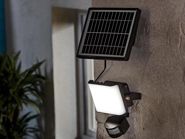 LED Solar Spotlight