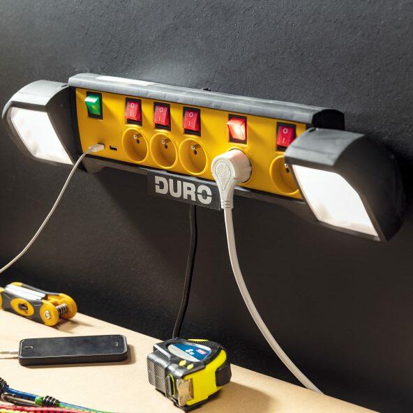 Boîtier multiprises mural à éclairage LED