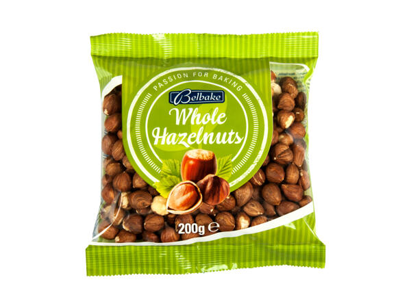 Hela hasselnötter
