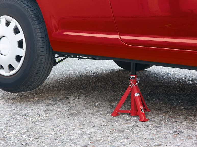 Cavalletto pieghevole per auto