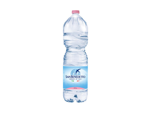 Eau minérale San Benedetto