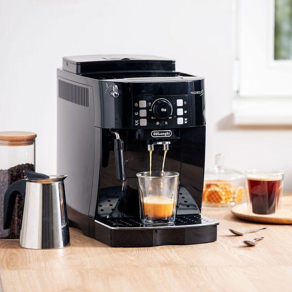 DELONGHI(R) 				Machine à espresso automatique Magnifica S