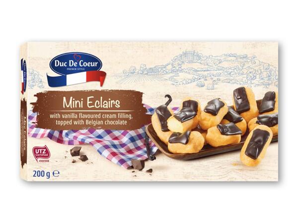 Chokoladekager eller mini eclairs