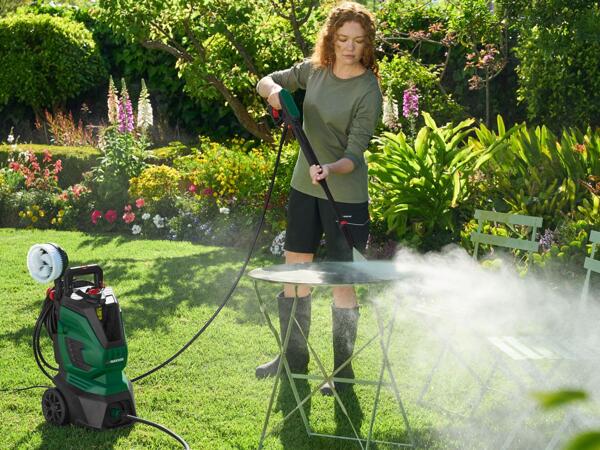 2400W Pressure Washer