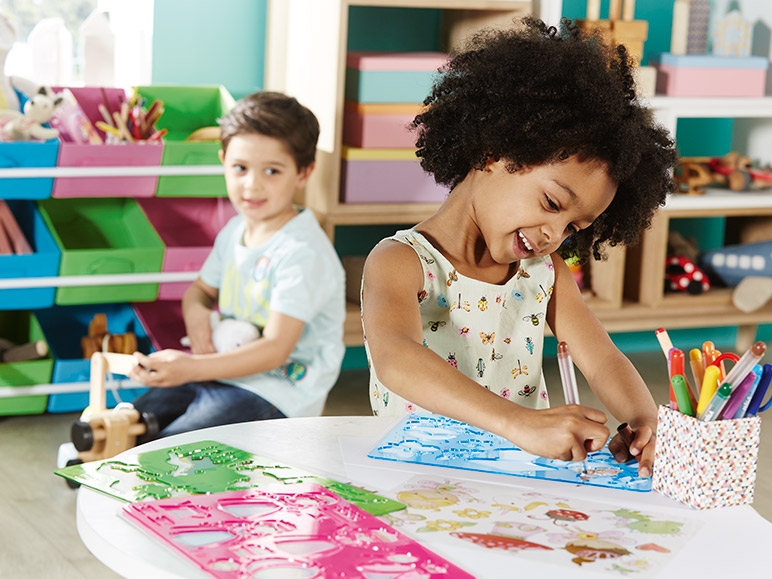 UNITED OFFICE KIDS Stencil Set
