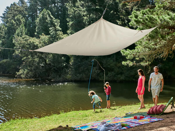 SUN SHADE SAIL