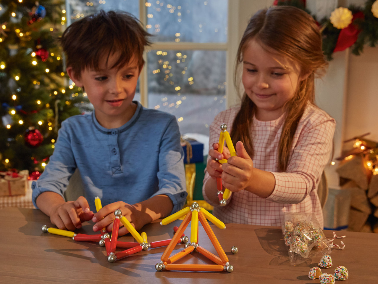 PLAYTIVE JUNIOR(R) Magnet-Bausatz, 60-teilig