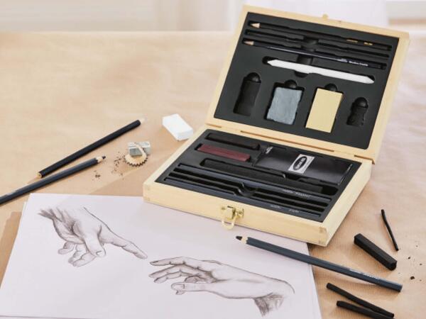 Charcoal Sketching Set