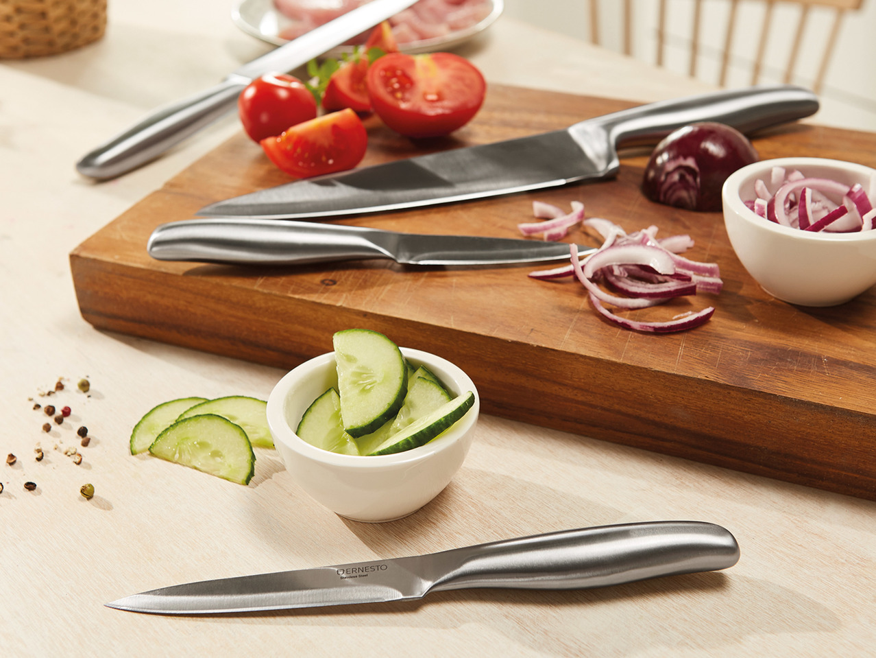 Ernesto Knives1