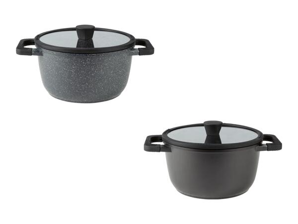 Gryta av gjuten aluminium
