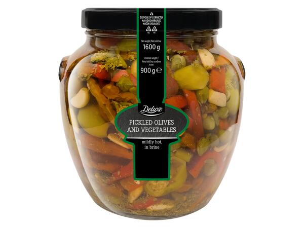 Deluxe Pickled Olives and Vegetables