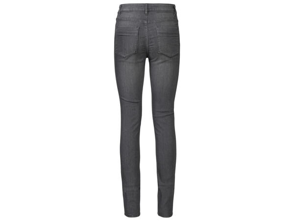 DŽÍNY „SKINNY FIT"