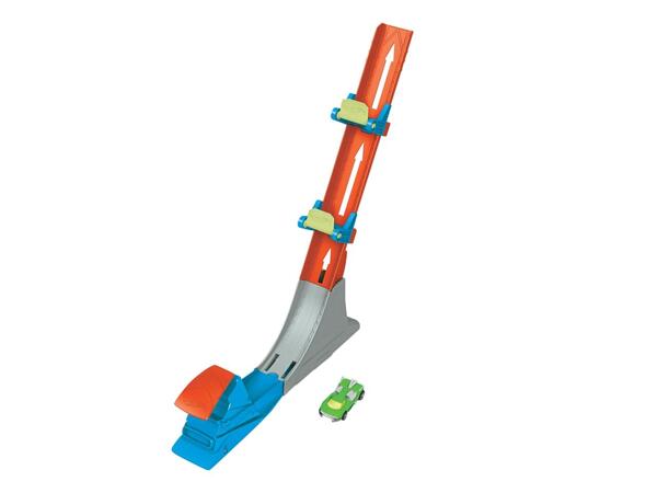 Track set and vehicle