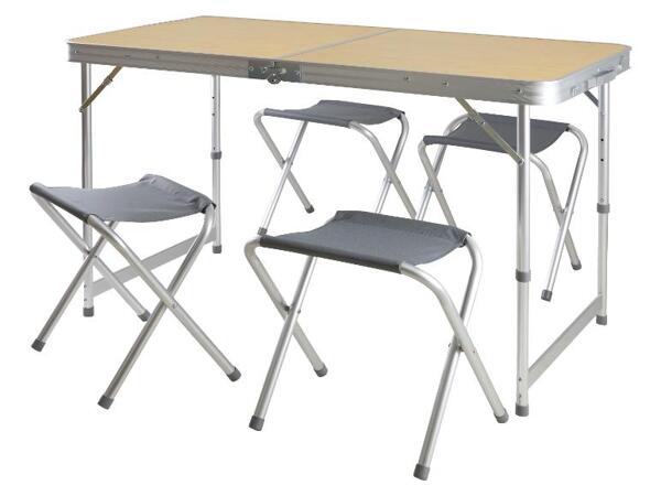 Skládací kempinkový nábytek