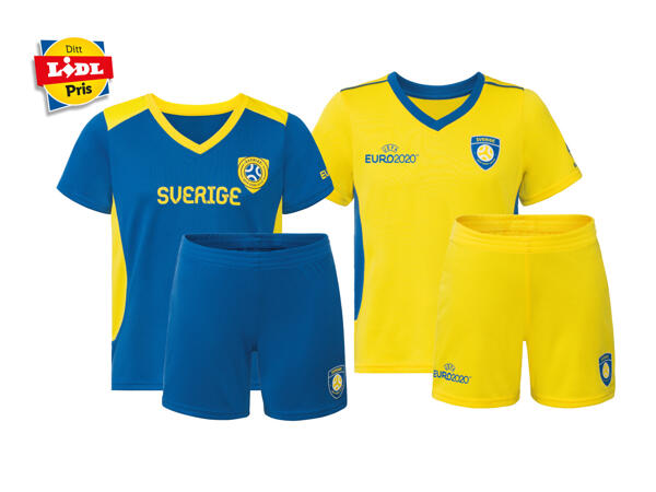 Fotbollströja med shorts