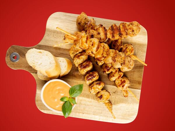 Frische Puten-Grillspieße mariniert