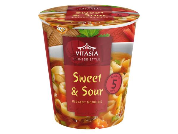 INSTANTNÍ NUDLE V KELÍMKU