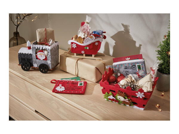 Melinera Christmas Decorative Basket or Pouches