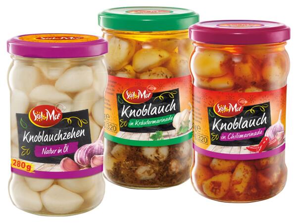 Eingelegte Knoblauchzehen