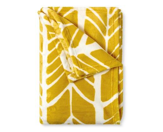 Huntington Home 
 50" x 70" Royal Plush Throw