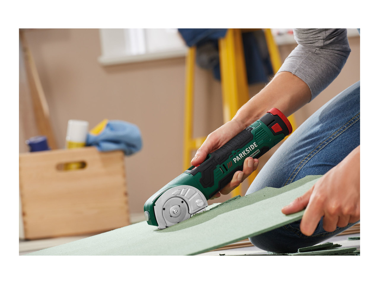 Parkside 12V Cordless Universal Shear1