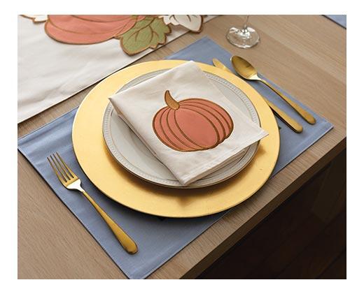 Huntington Home Table Center or 6 Piece Napkin Set
