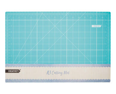 Craft Cutting Tools or Mats