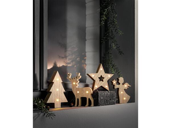 LED Light Chain With Wooden Decorations