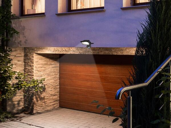 LED Outdoor Floodlight 22W