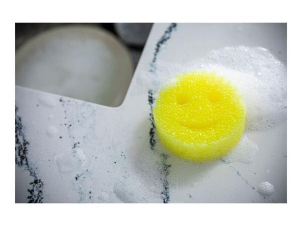 Scrub Daddy Sponge