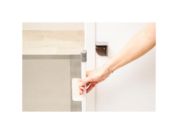 Safe & Roll Extending Gate