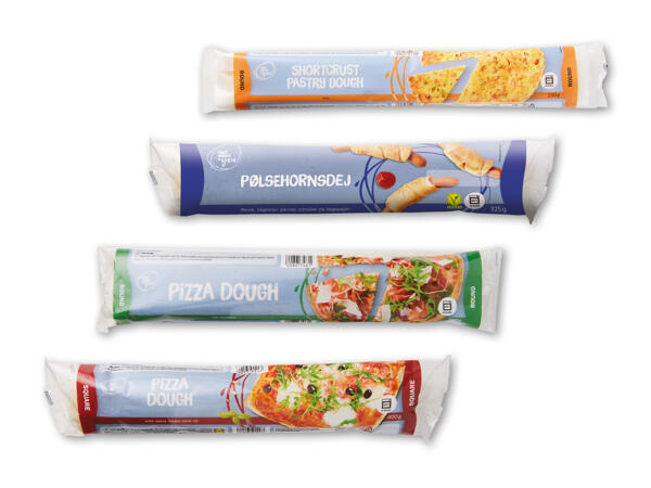 Pizza-, tærte- eller pølsehornsdej