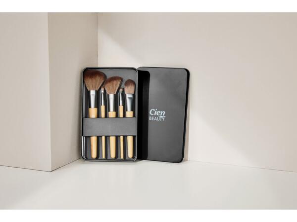 Cosmetic brush set with metal case