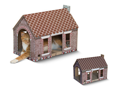 Heart to Tail Holiday Cat Scratching Playhouse