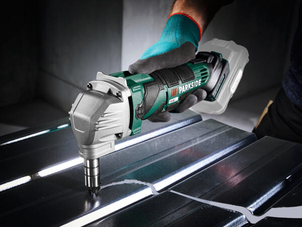 Cordless Nibbler