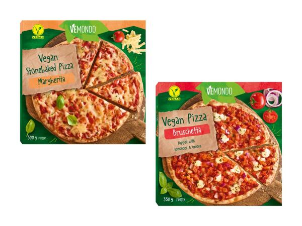 Pizza végane cuite au four à pierre