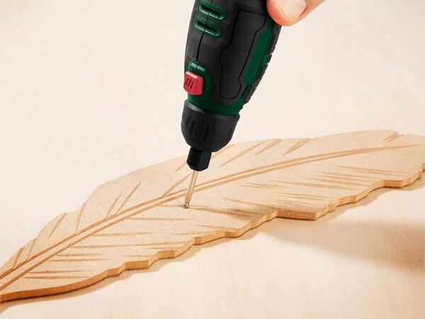 Cordless rotary tool
