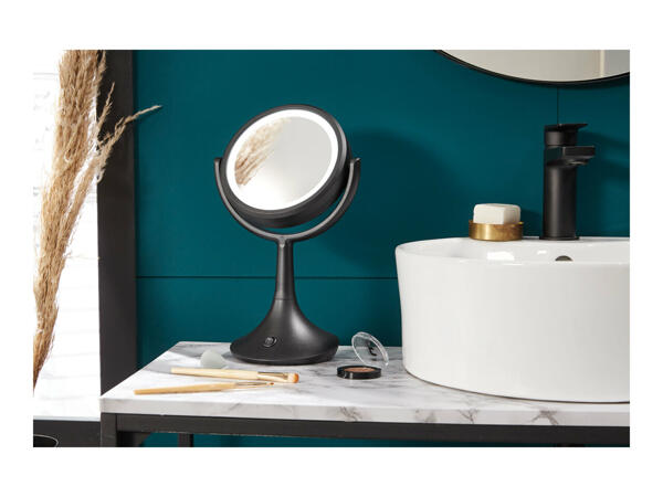 Miomare Illuminated Magnifying Mirror