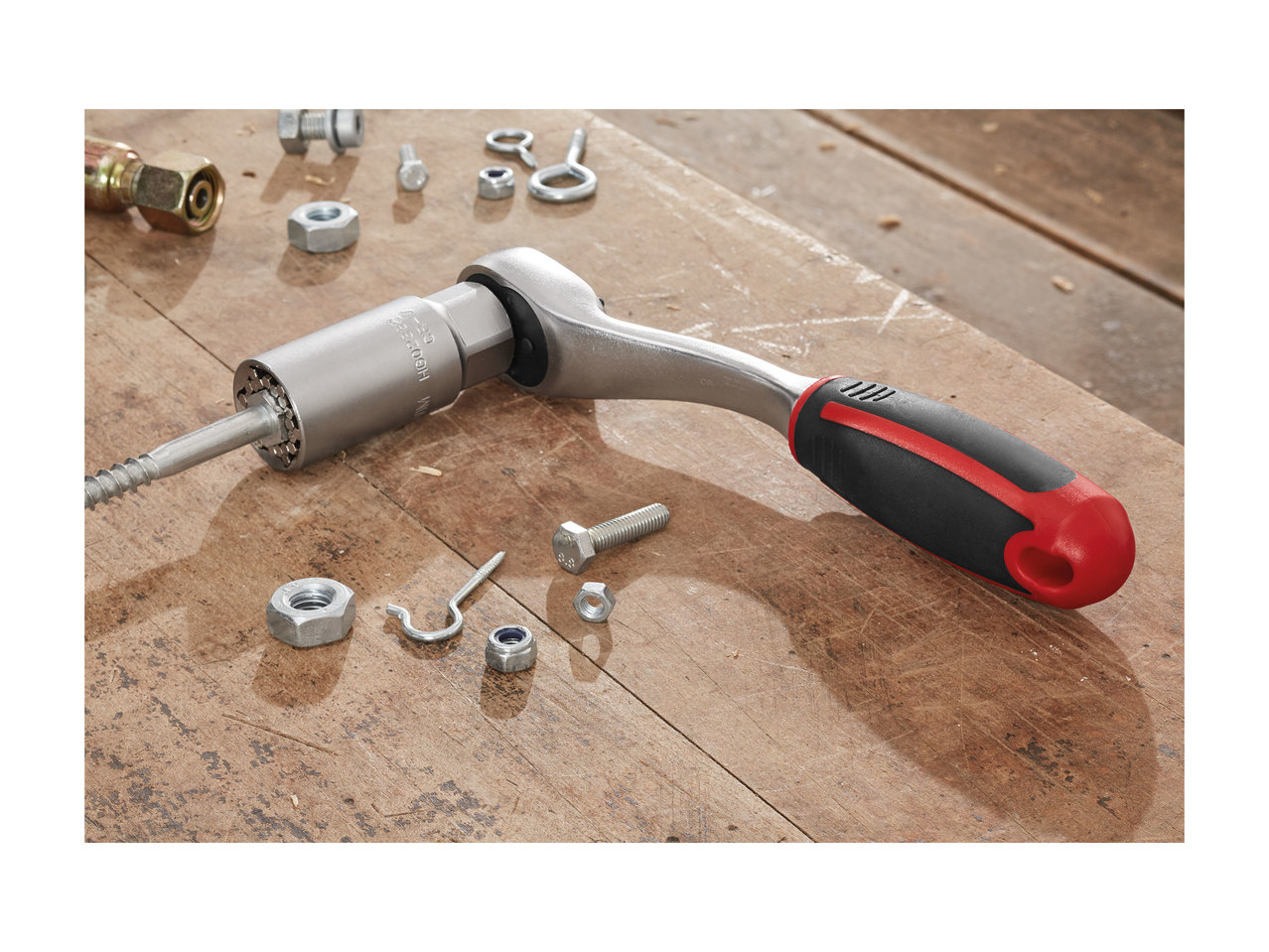 Powerfix Profi Ratchet with Universal Socket1
