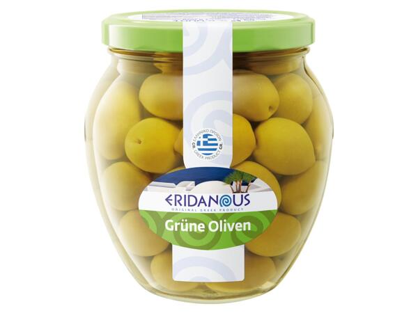 Grüne Oliven mit Stein